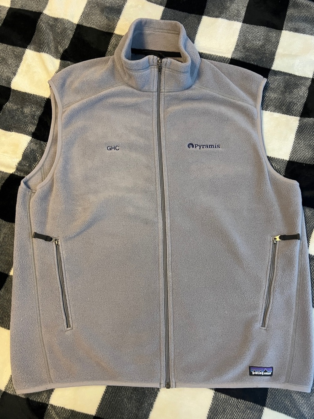 Patagonia Synchilla Light Gray Full-Zip Fleece Vest with branding size XL